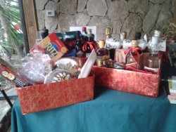 Replacement Christmas Hamper.jpg
