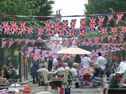 2015-04-30-1430433806-4061989-Royal_wedding_street_parties_main_480_29april2011-thumb.jpg