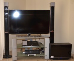 Samsung LED HD 40inch TV with Surround Sound.JPG