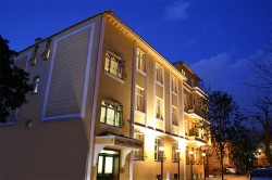 Exterior2.jpg